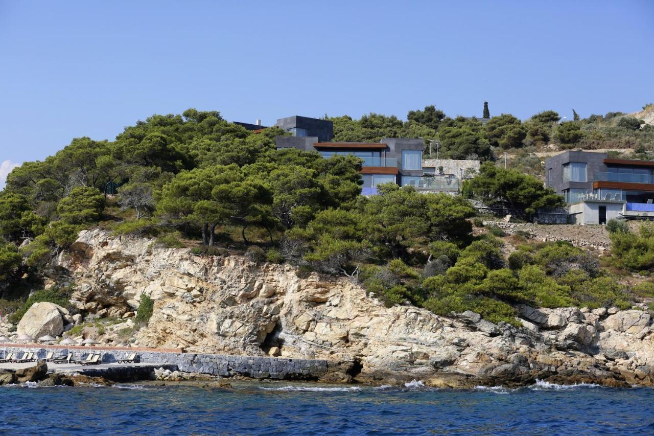 Pine Bay Complex