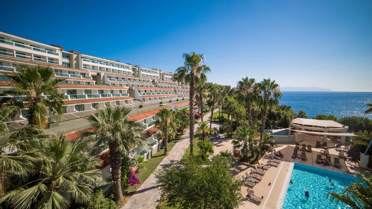 Pine Bay Complex